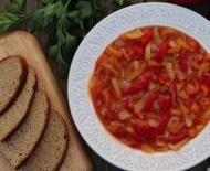 Лечо из болгарского перца с луком Классическое лечо с уксусом и луком рецепт